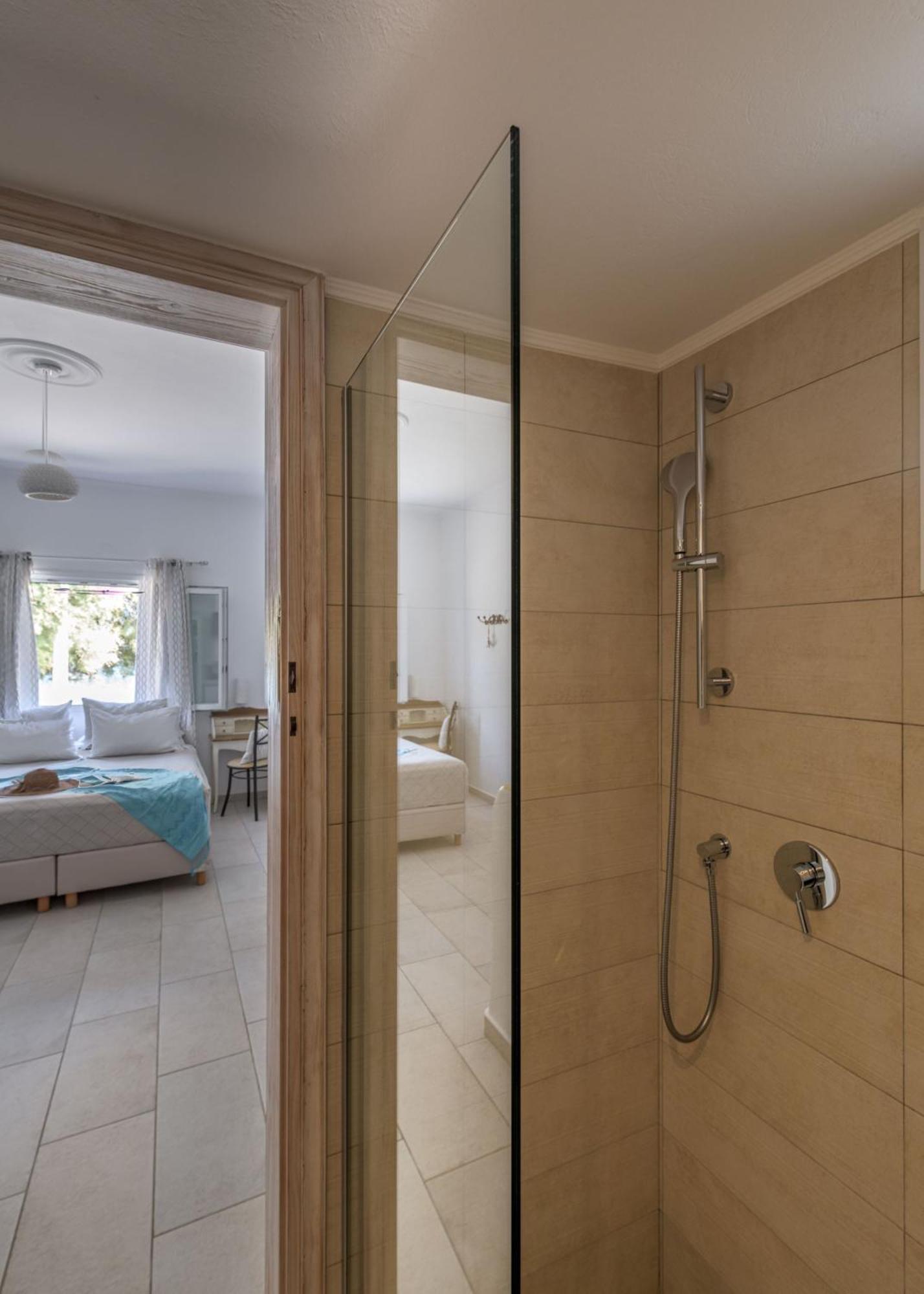Floras Rooms Pollonia Ngoại thất bức ảnh