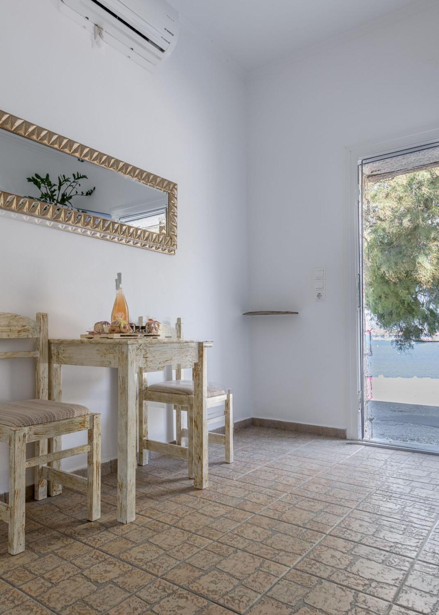 Floras Rooms Pollonia Ngoại thất bức ảnh